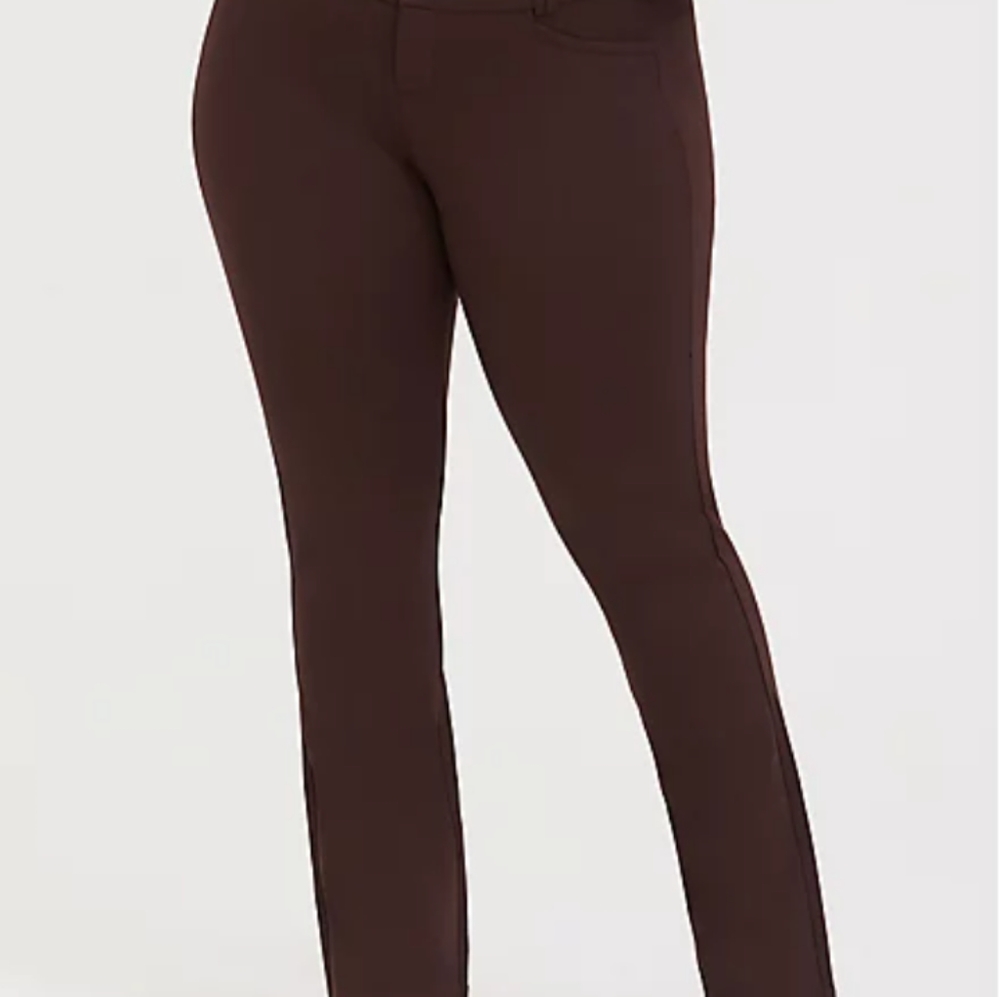 NWOT Torrid studio brown ponte slacks